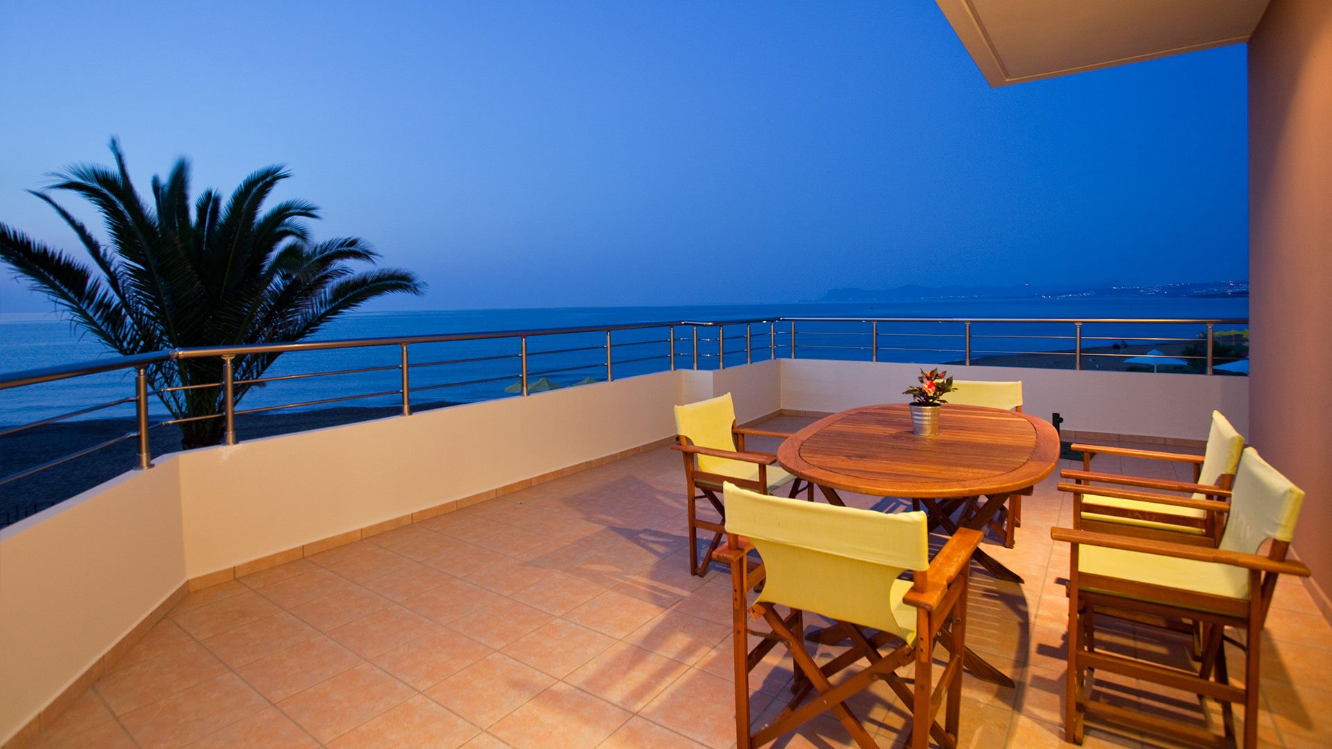 Premium Apartment Sea View - Phaedra Hotel